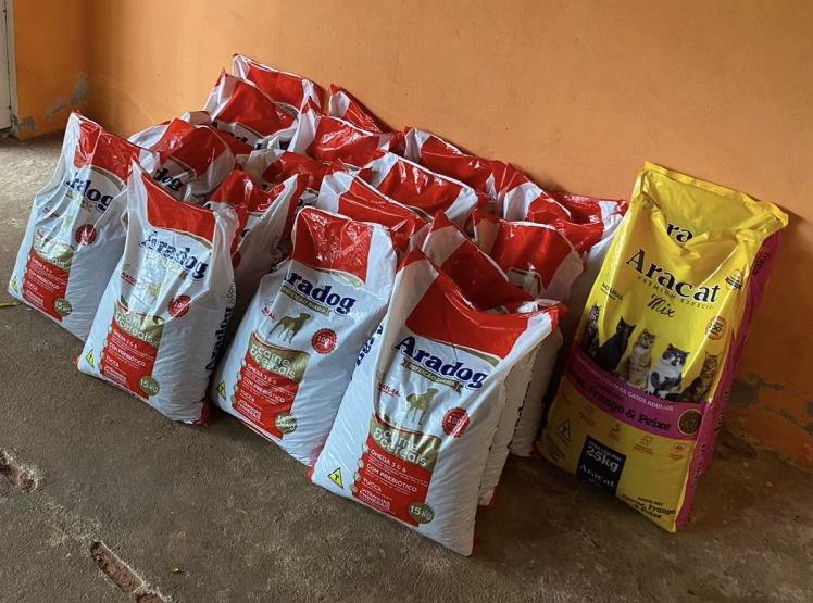 Rações doadas para a SOS Pets - Imagem: Assessoria